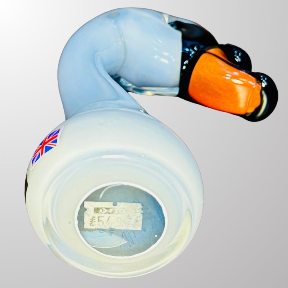 Langham Glass England Hand Painted Swan - Picture 7 of 13